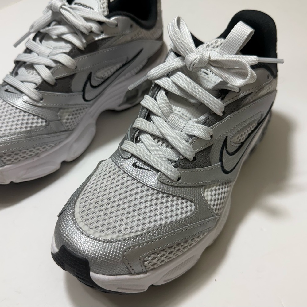 Nike Women's Zoom Air Fire Sneakers - Metallic Silver and White - Size 8 - Picture 6 of 16